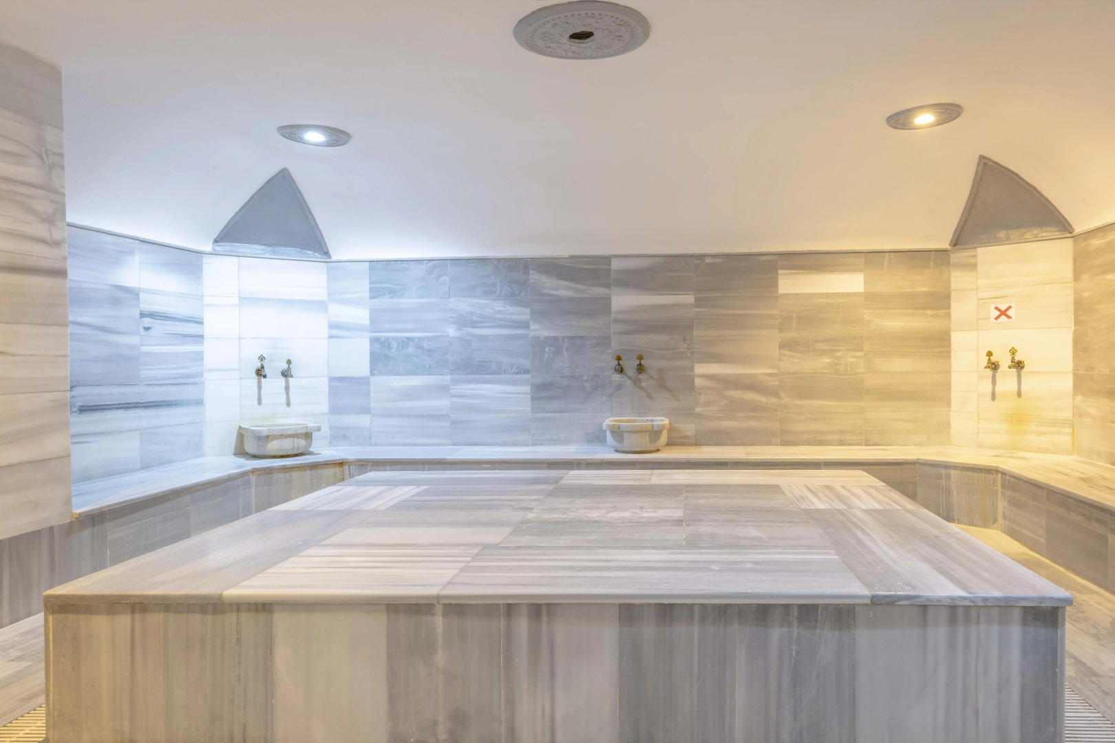 Отель Armas Beach