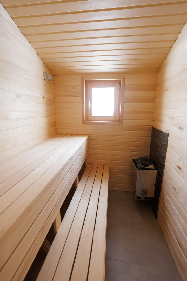 Частный дом Forested home на горке