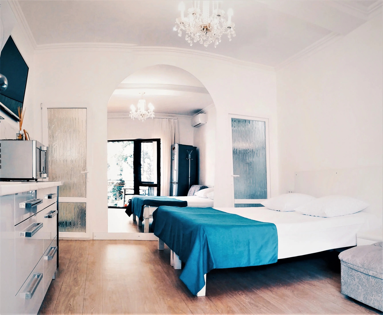 Апартаменты Белый Люкс в Центре Ялты