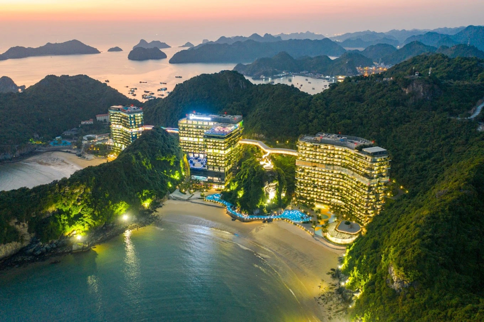 Курортный отель Flamingo Premium Cat Ba Beach Resort