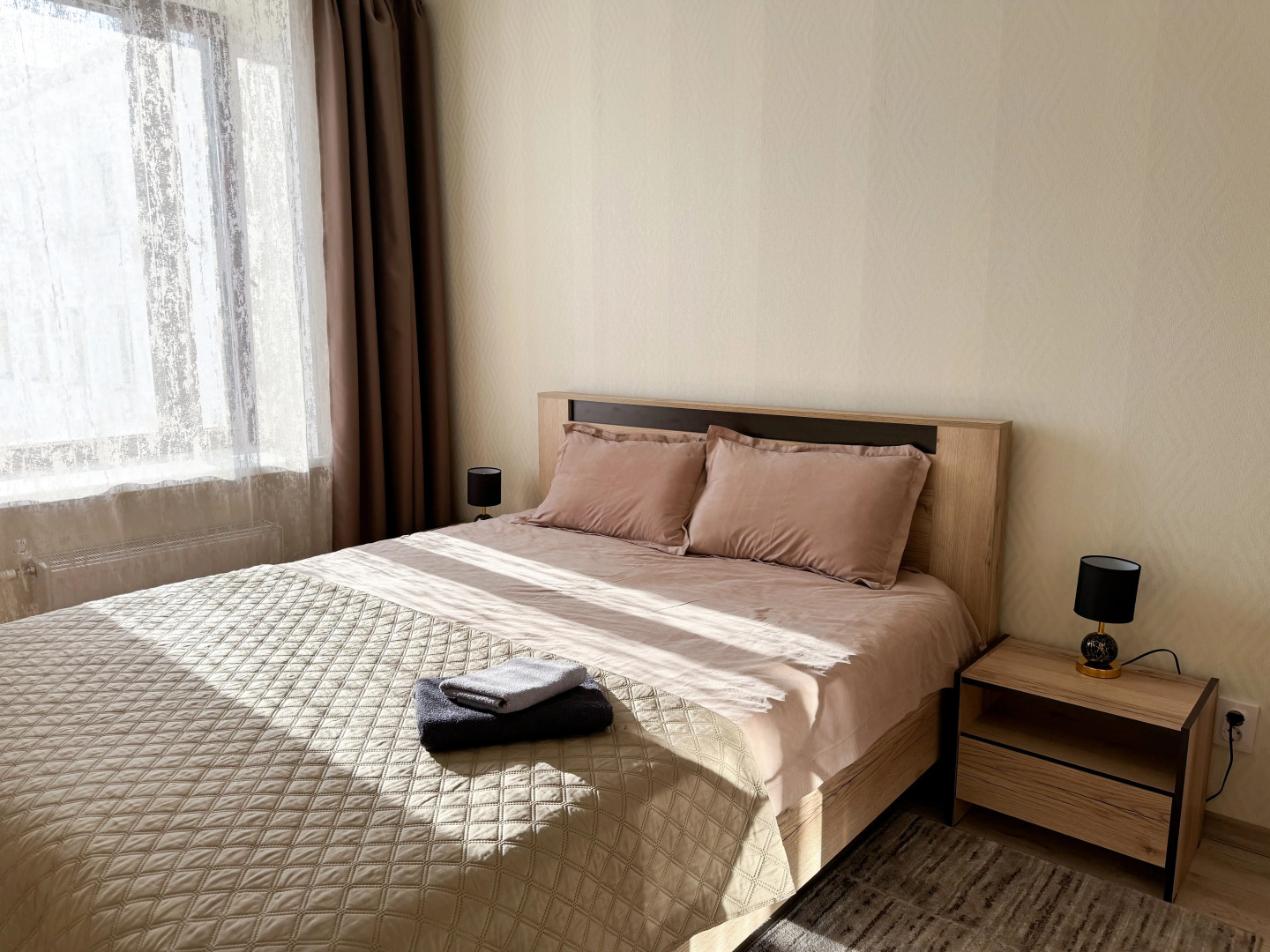 Квартира 2-комнатная на Октябрьской 3