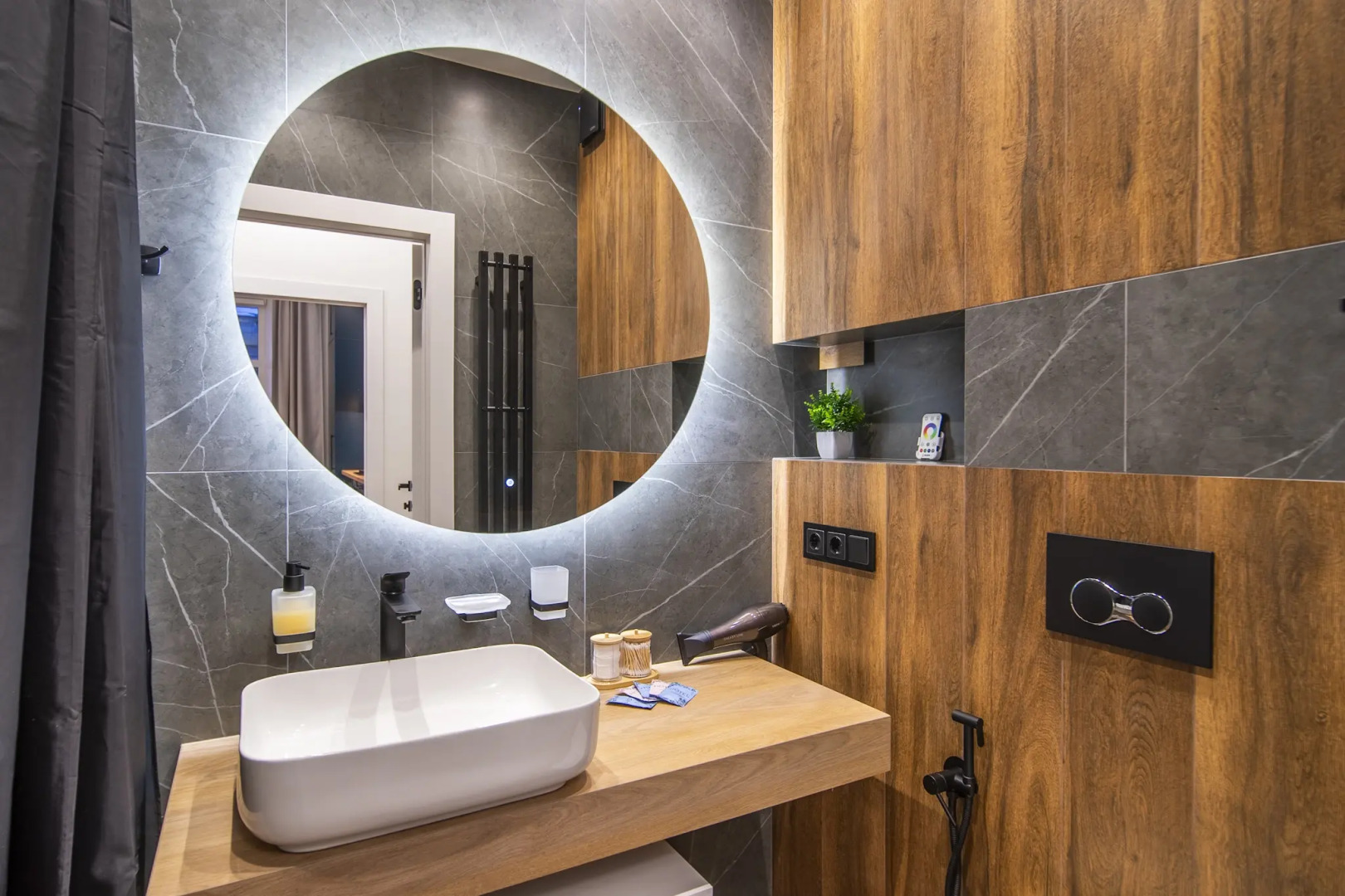 Квартира Идеальная 2-x Комнатная для Ярких и Романтических Дней в Сердце Петербурга