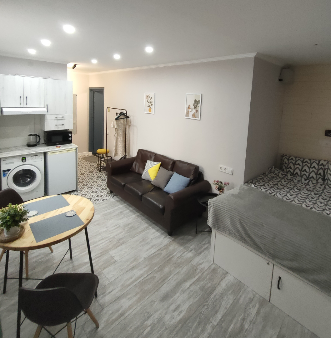 Квартира За Сценой