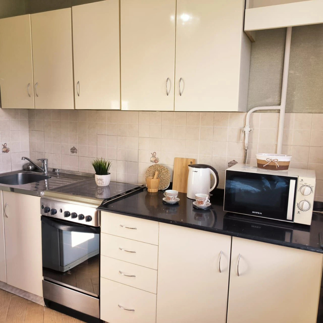 Просторные апартаменты Lora Home на Пражской