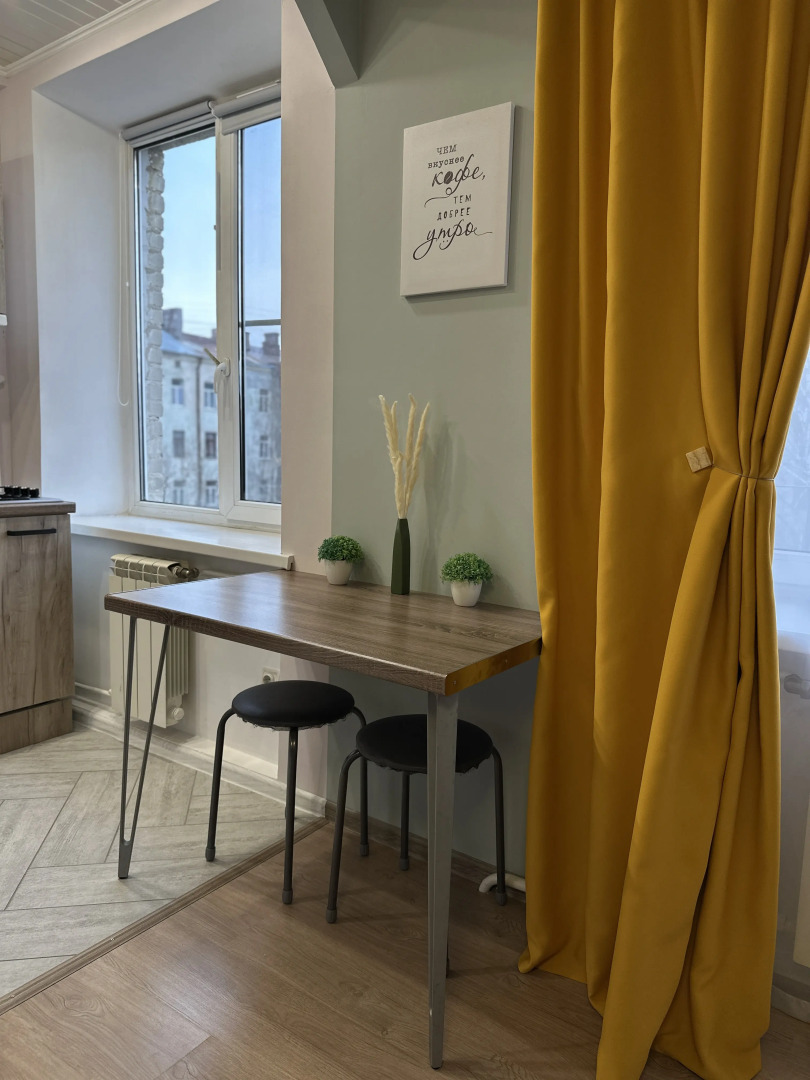 Апартаменты J&N Apartments Трёхместная студия с балконом в центре города Московский 16