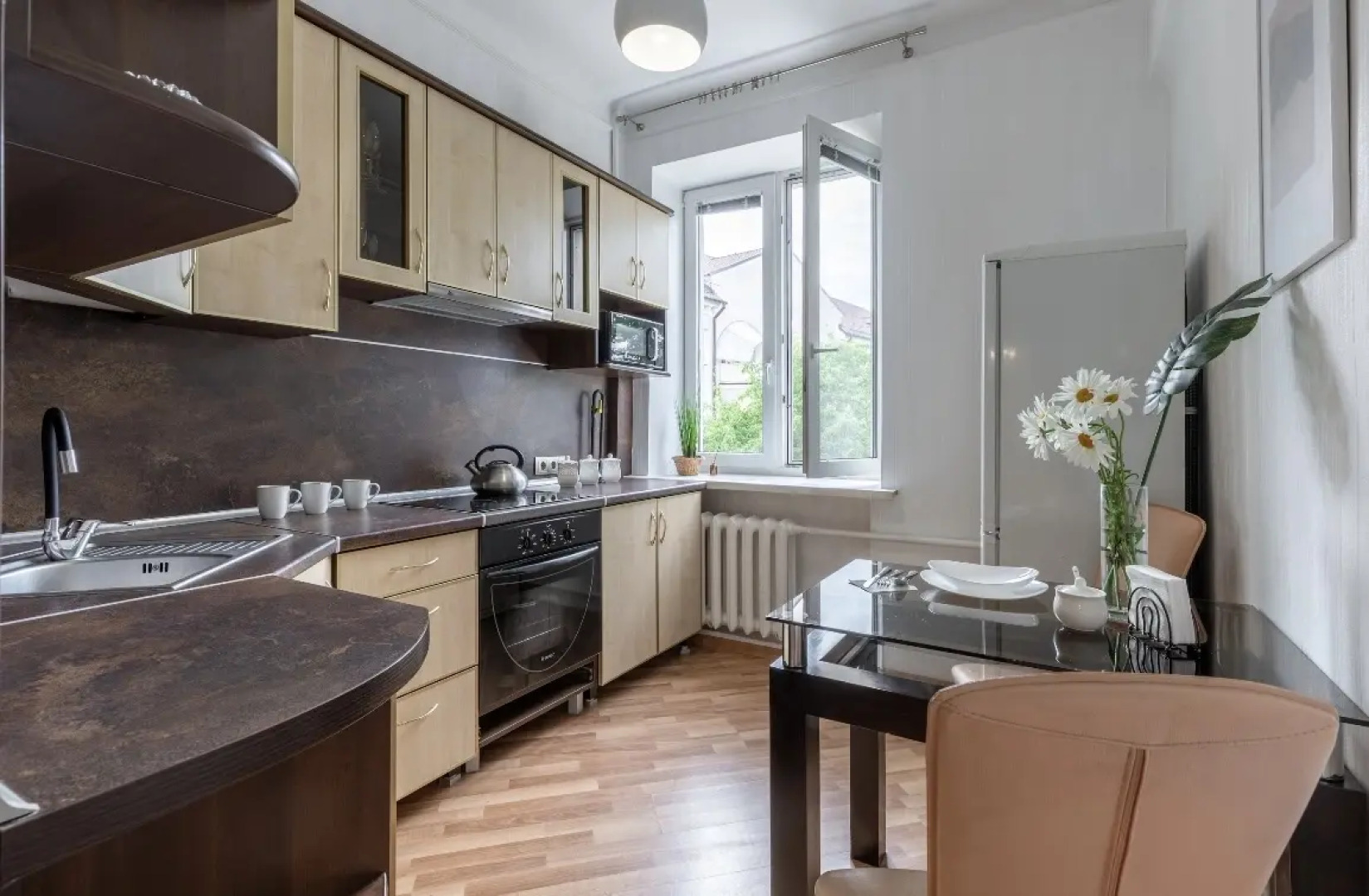 Квартира Трехкомнатная квартира с видом на город