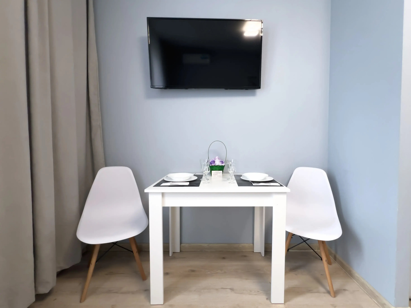 Квартира студия в голубых тонах