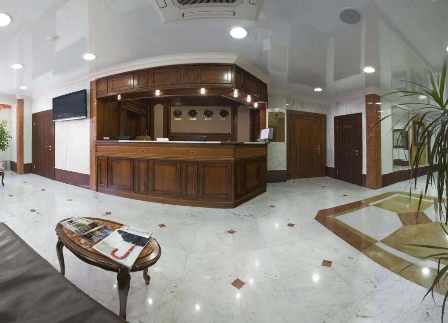 Отель Поларис