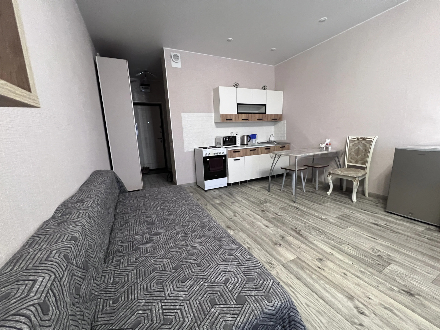 Апартаменты Квартира AlexHome Лосино-Петровский  Расцветай Пушкина 8