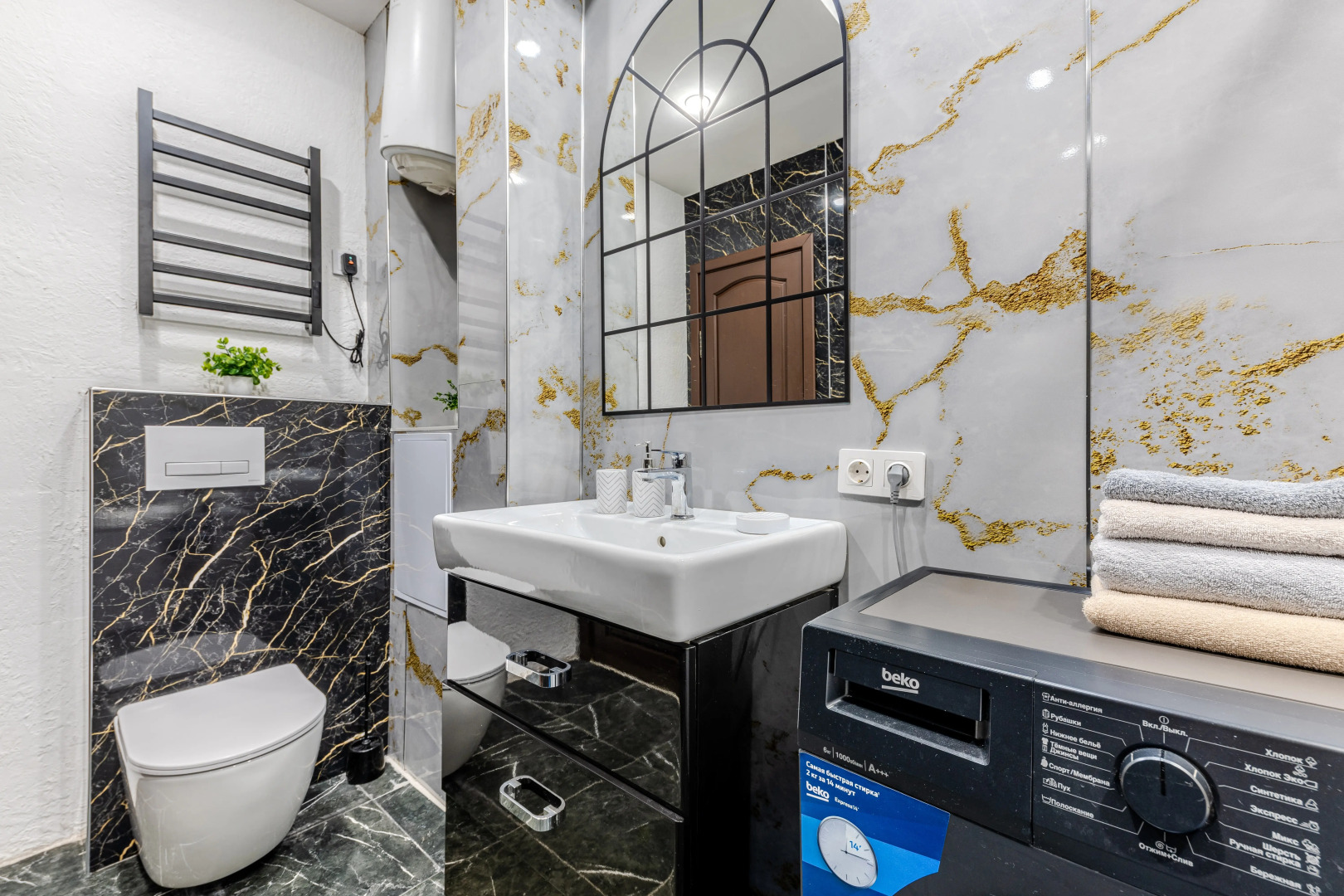 Квартира Трехкомнатная на Проспекте Независимости 23