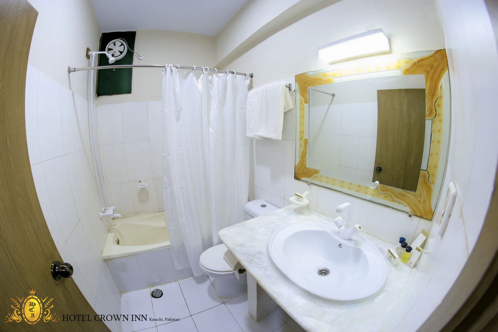 Отель Crown Inn