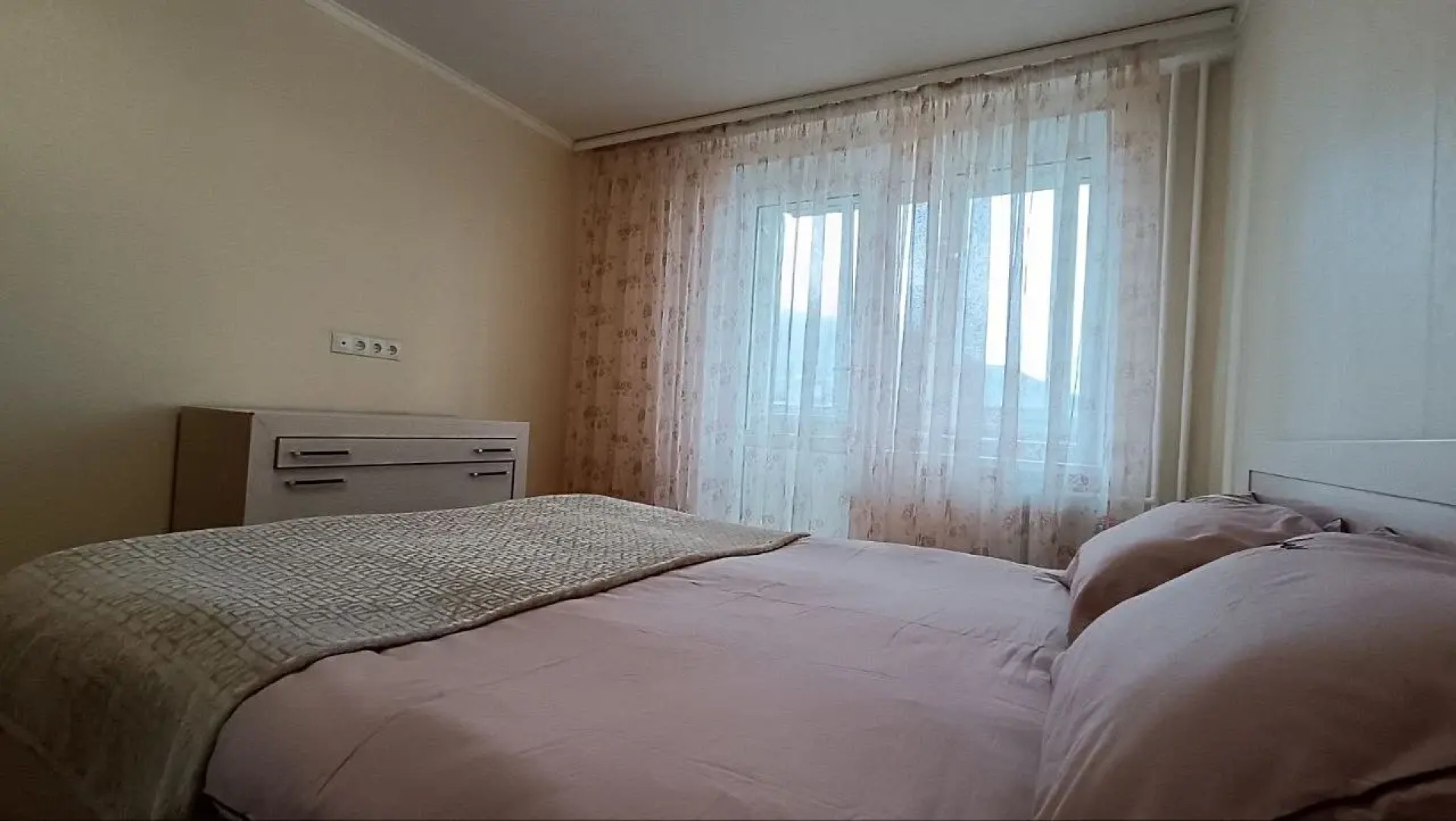 Квартира Изолированные Спальня и Гостиная с Балконом и Видом на Гору Машук на Мира 3535