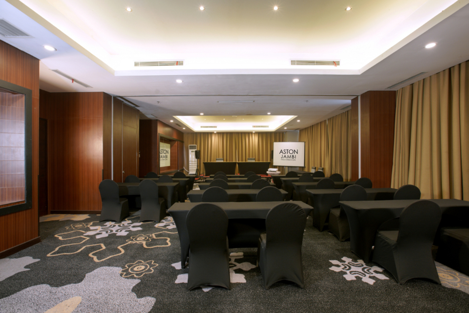 ASTON Jambi Hotel & Conference Center