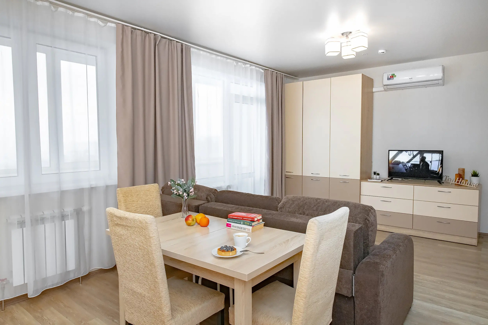 Апартаменты TopHouse на Можжевеловой 18, 12 этаж