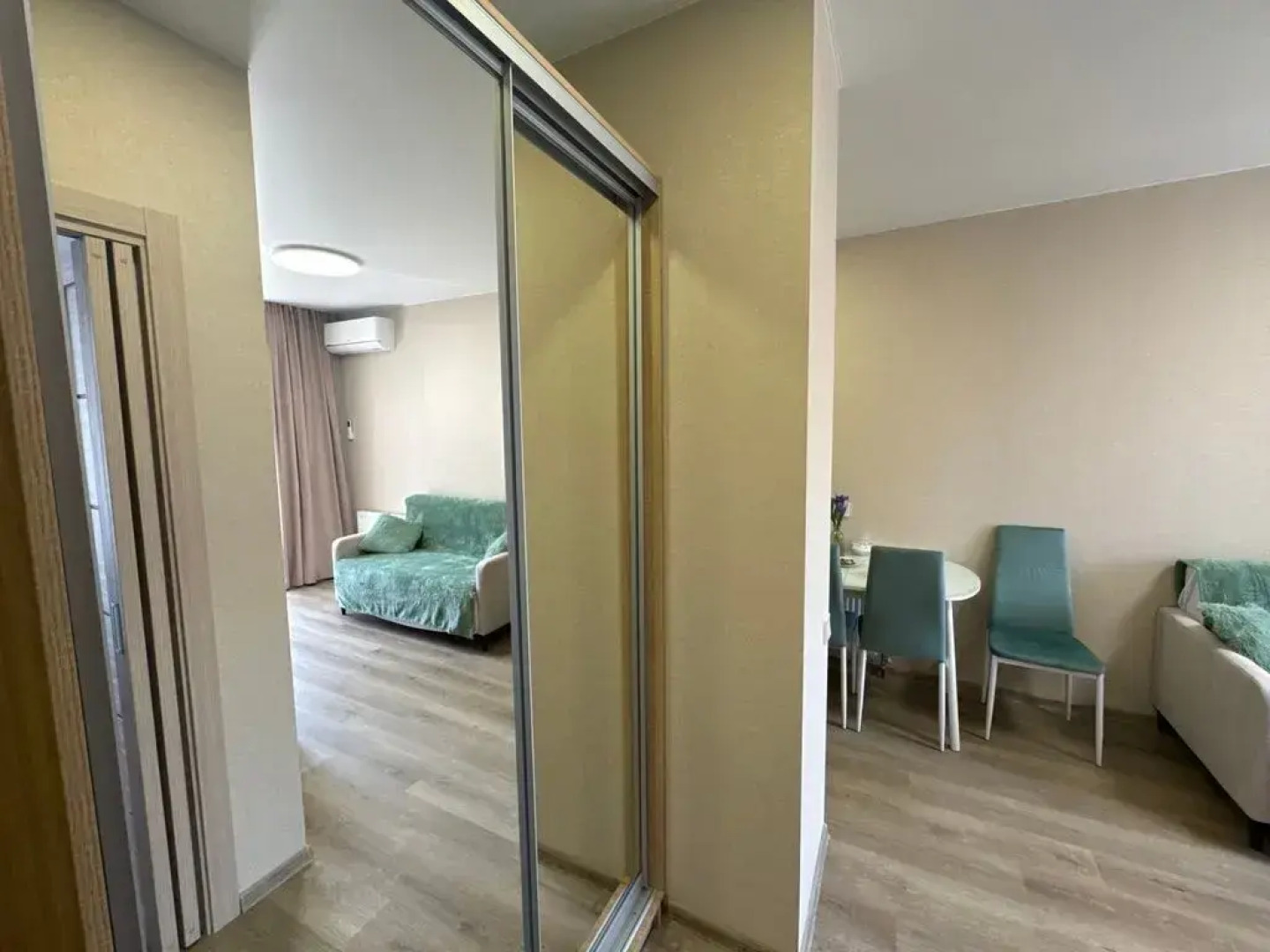 Квартира Ирисы у подножья горы