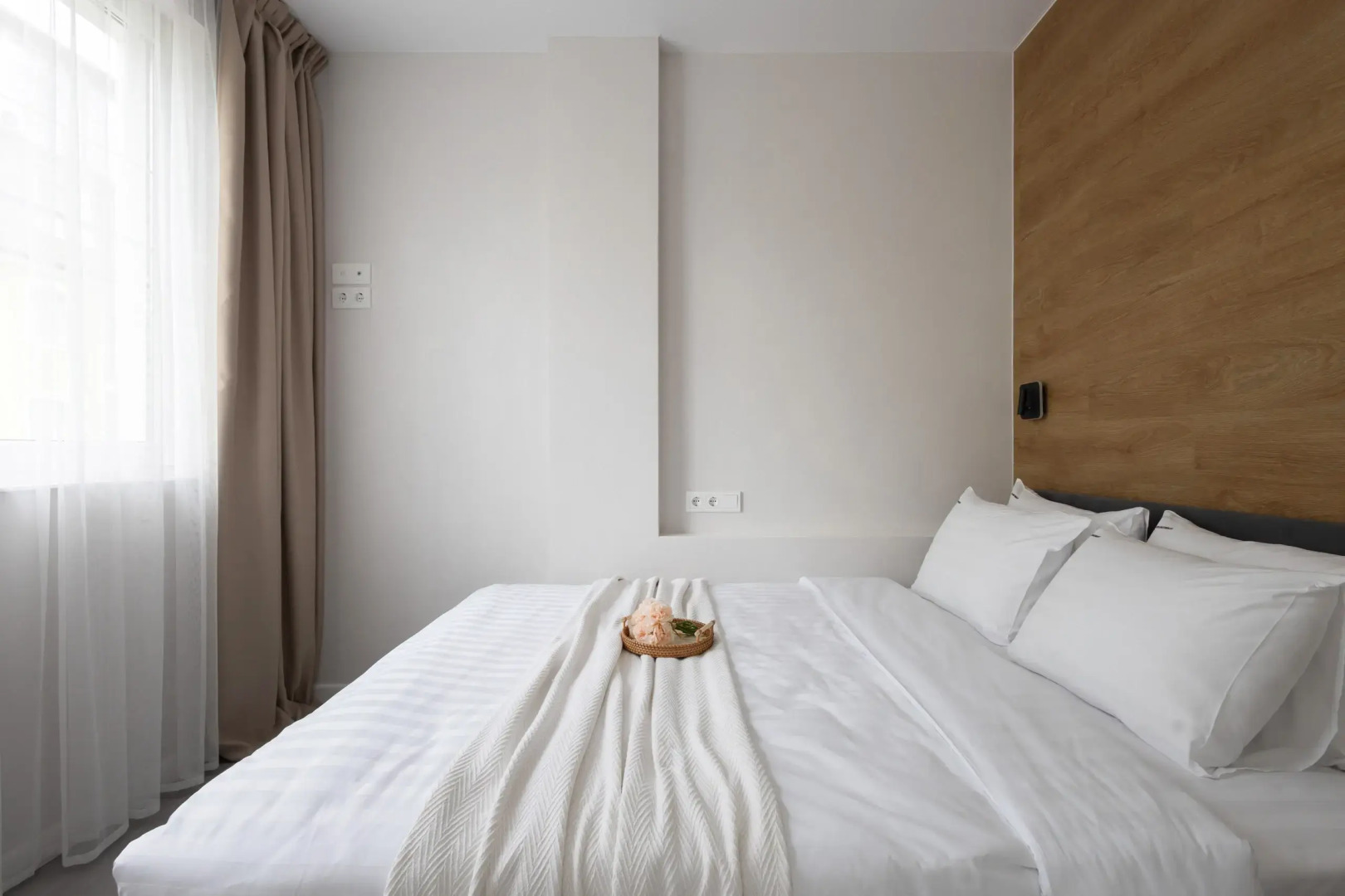 Апартаменты Red Apartments Арт Лайт Сити Шерли