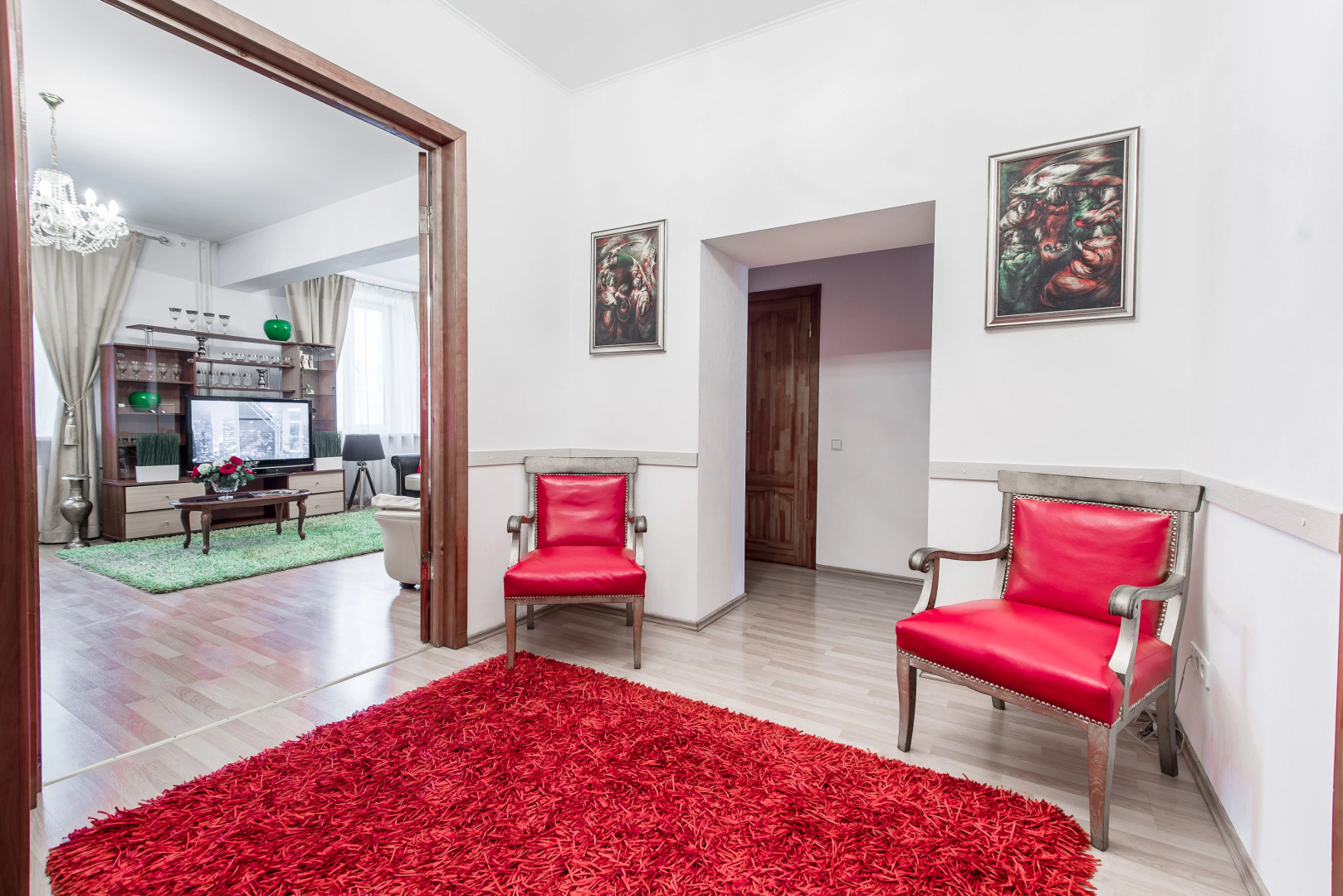 Апартаменты 3-комнт. в самом центре Минска для 10 гостей