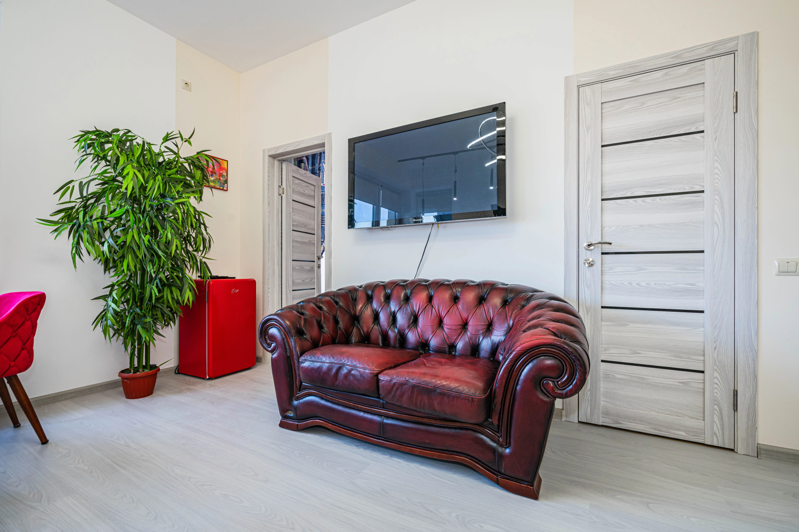 Квартира БалтАтлантик номер в стиле Красный Дракон