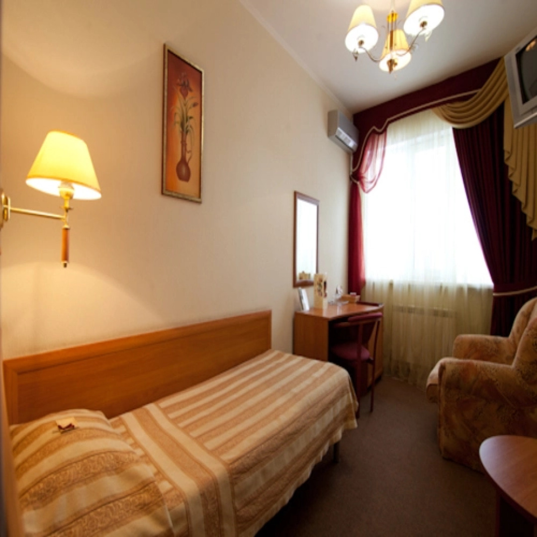 Отель Амакс