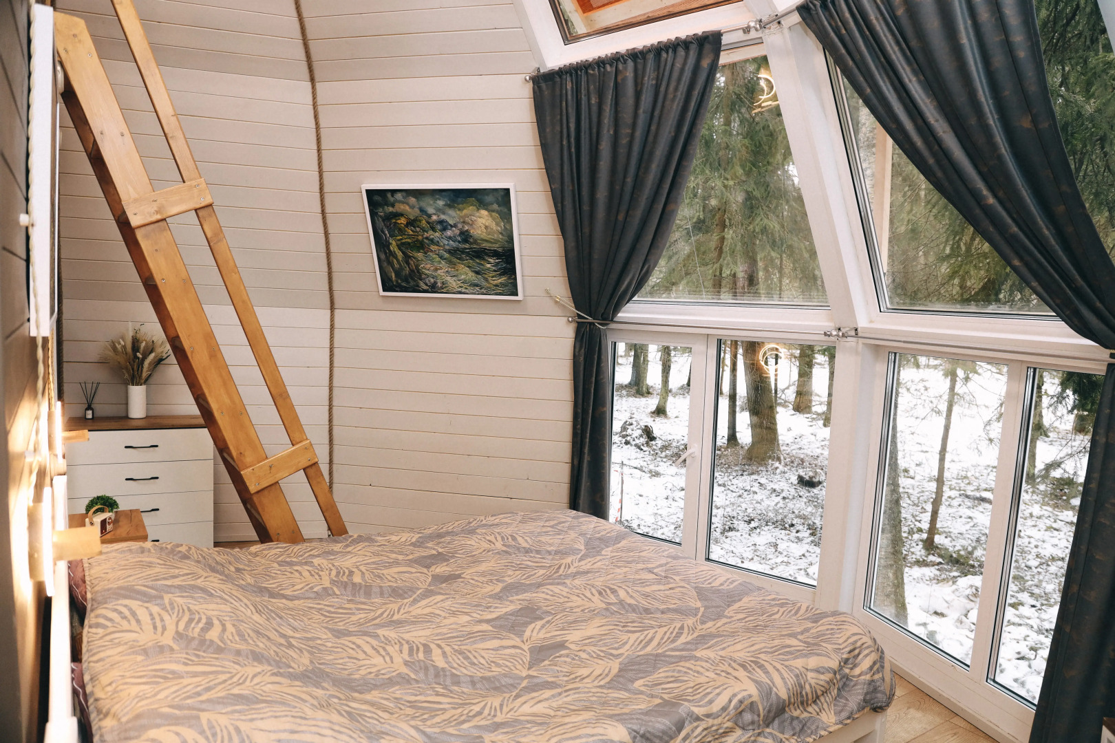 Шале Сфера Агат в лесу на Живописной улице