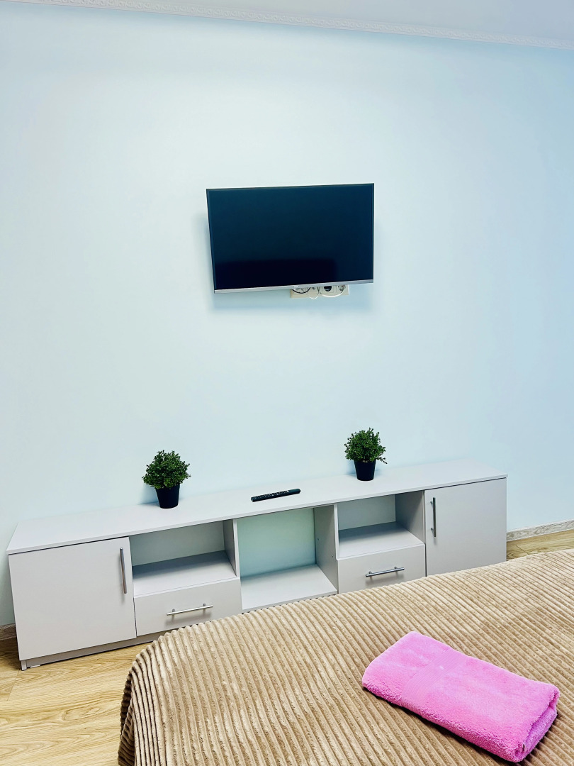 Квартира двухкомнатная в центре города в элитном доме