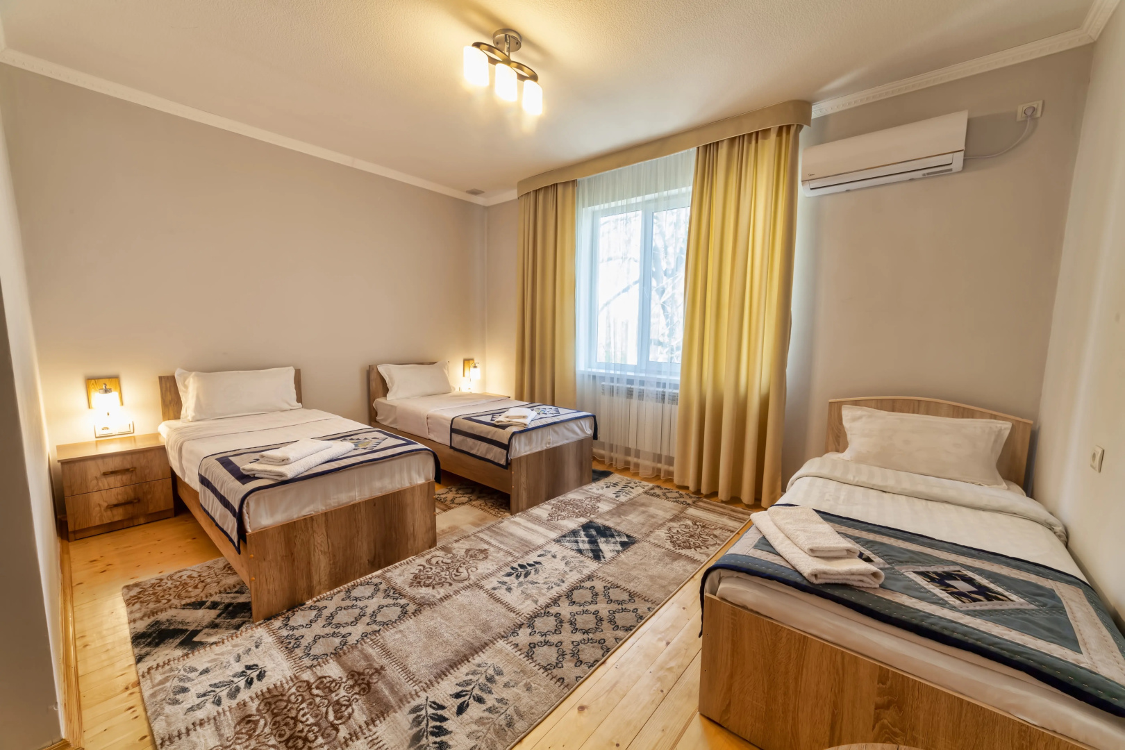 Tes Hotel