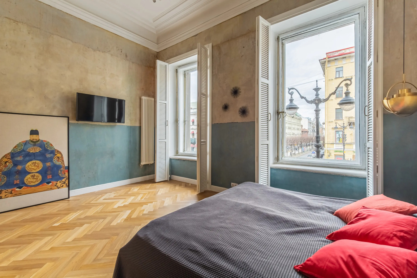 Апартаменты с Видом на Невский