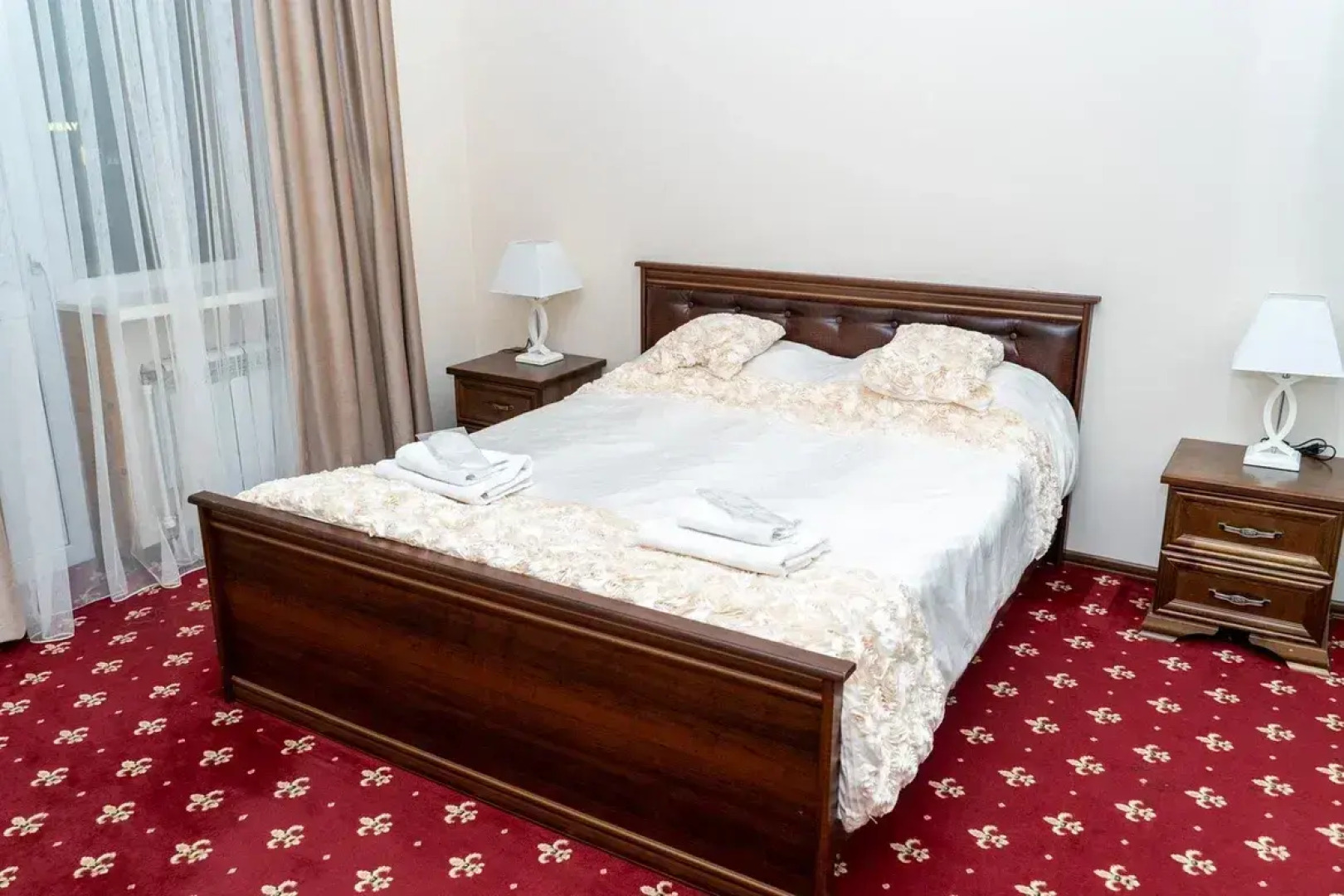 Отель Белые Ночи