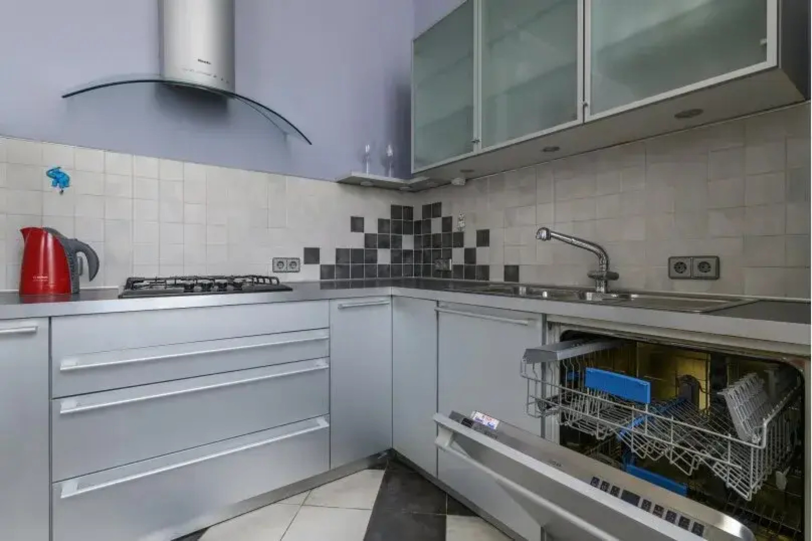 Квартира Двухкомнатная с Дизайнерским Ремонтом около Эрмитажа