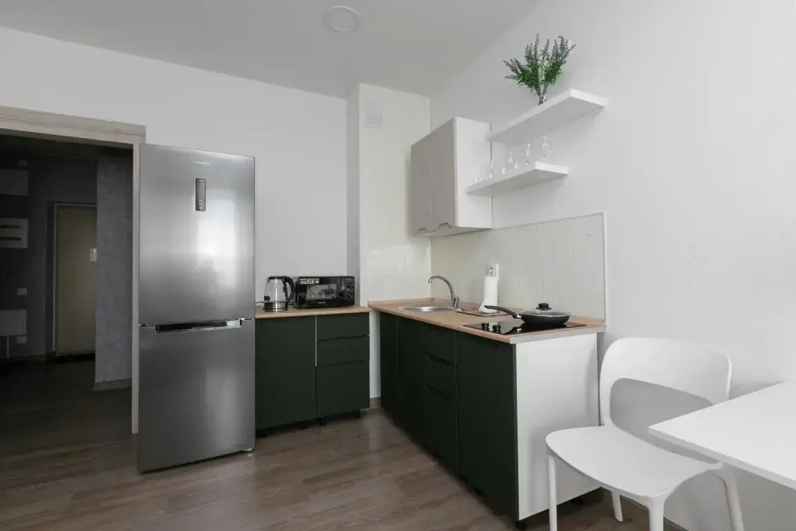 Двухкомнатные апартаменты Этажидейли возле ЖД вокзала