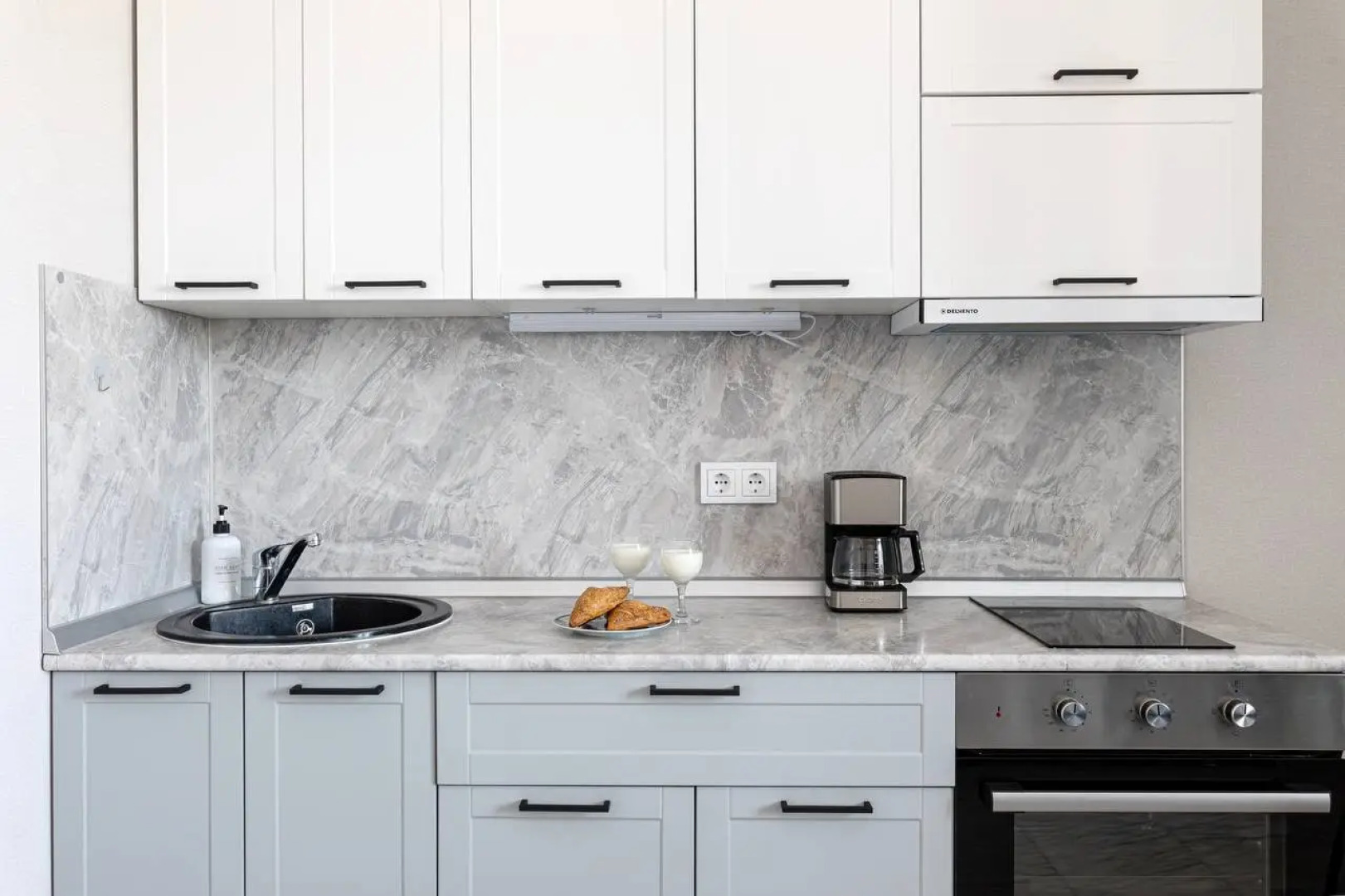 Апартаменты Happy Miracle Уютная Квартира рядом с Центром и Станцией Метро