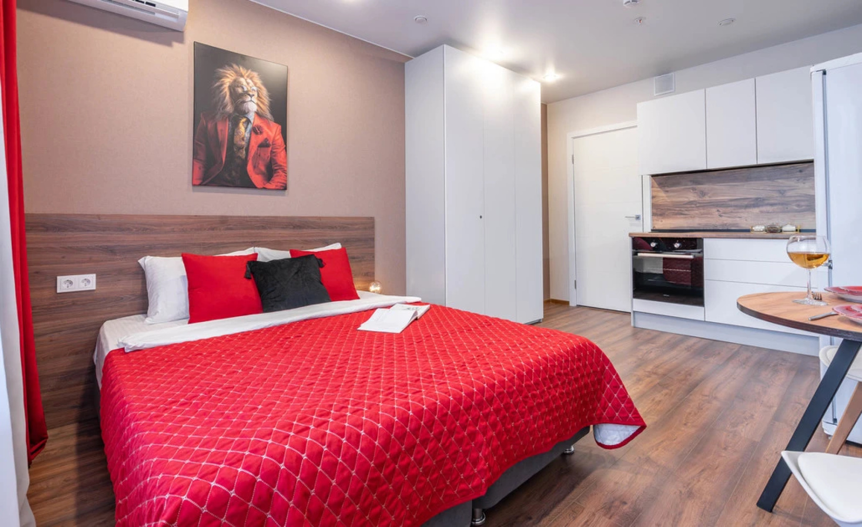 Апартаменты KeysSpb на Крыленко St34