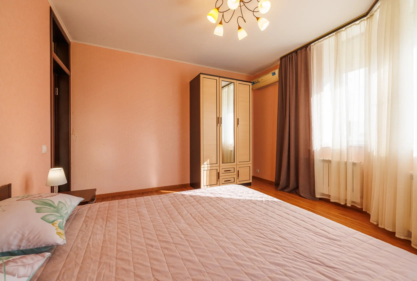 Квартира Двухкомнатная на проспекте Ленина 112