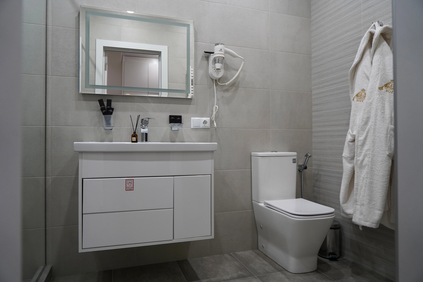 Отель Igit Plaza