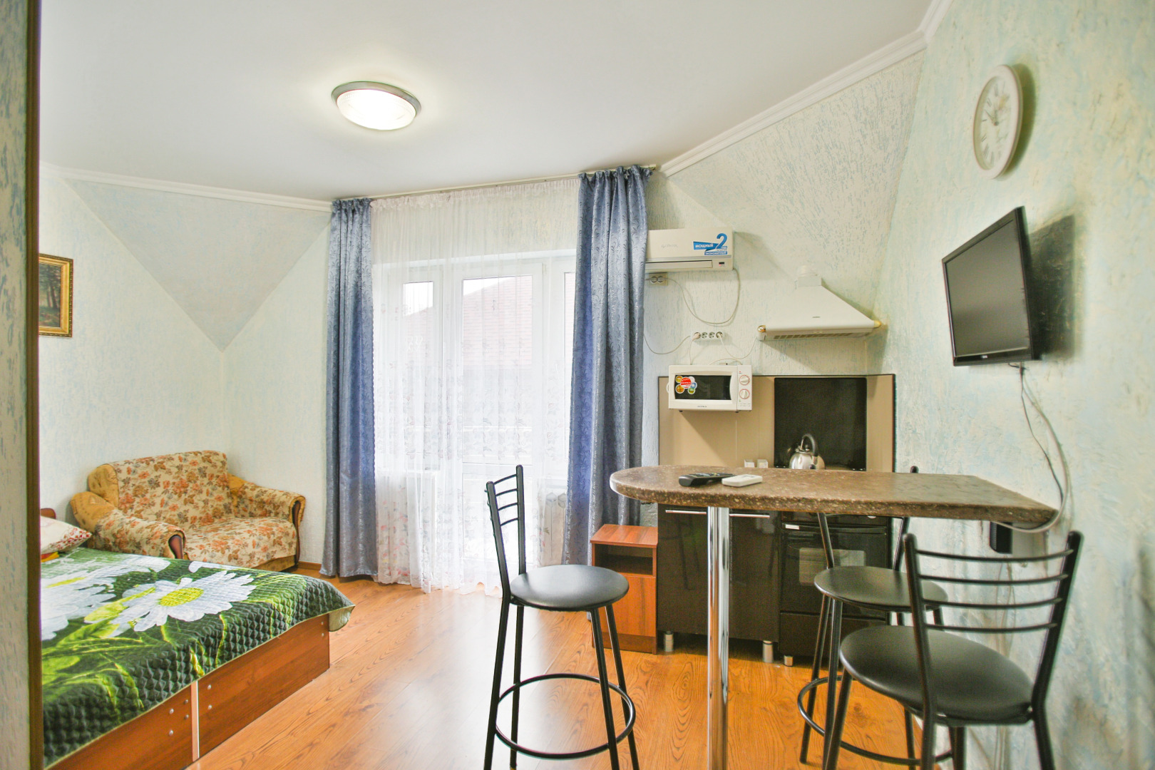 Апартаменты на Апрельской