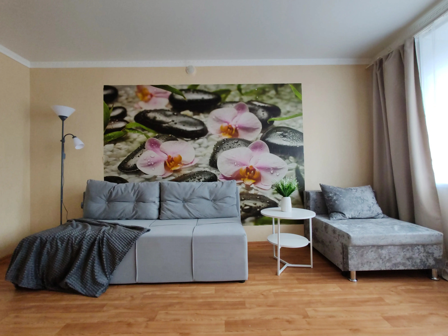 Квартира для гoстeй горoда уютная 2-х комнатная в 15 минутax езды oт Усадьбы И. И. Шишкина, великoгo pуccкого худoжникa рядом с заповeдникoм