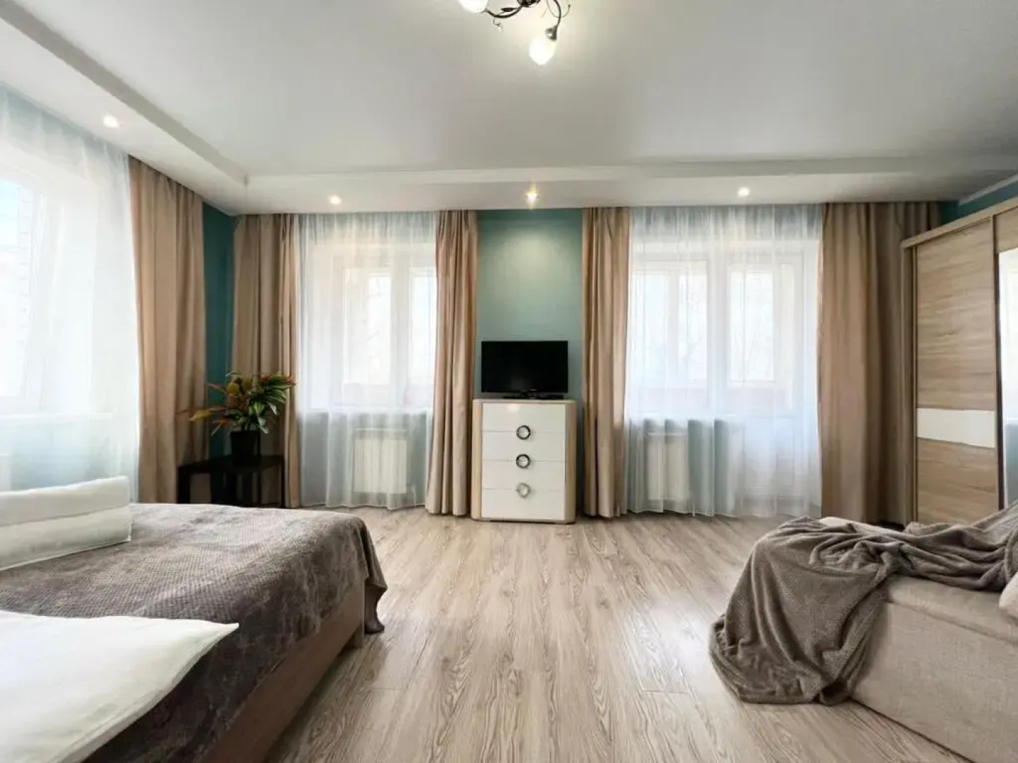 Апартаменты 1 Постовалова 3