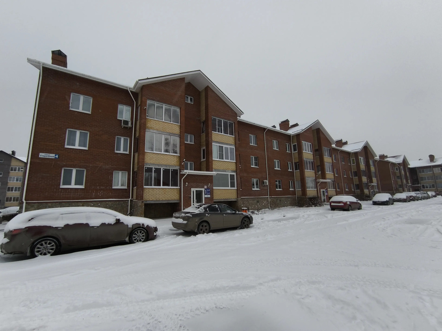 Квартира Двухкомнатная на Старателей 4