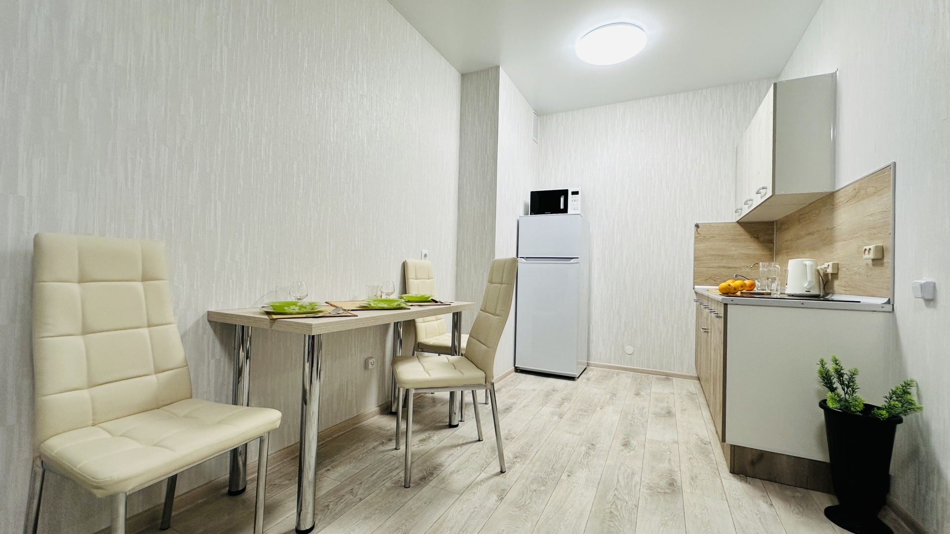 Квартира Уютная Евро-двухкомнатная на 23 этаже