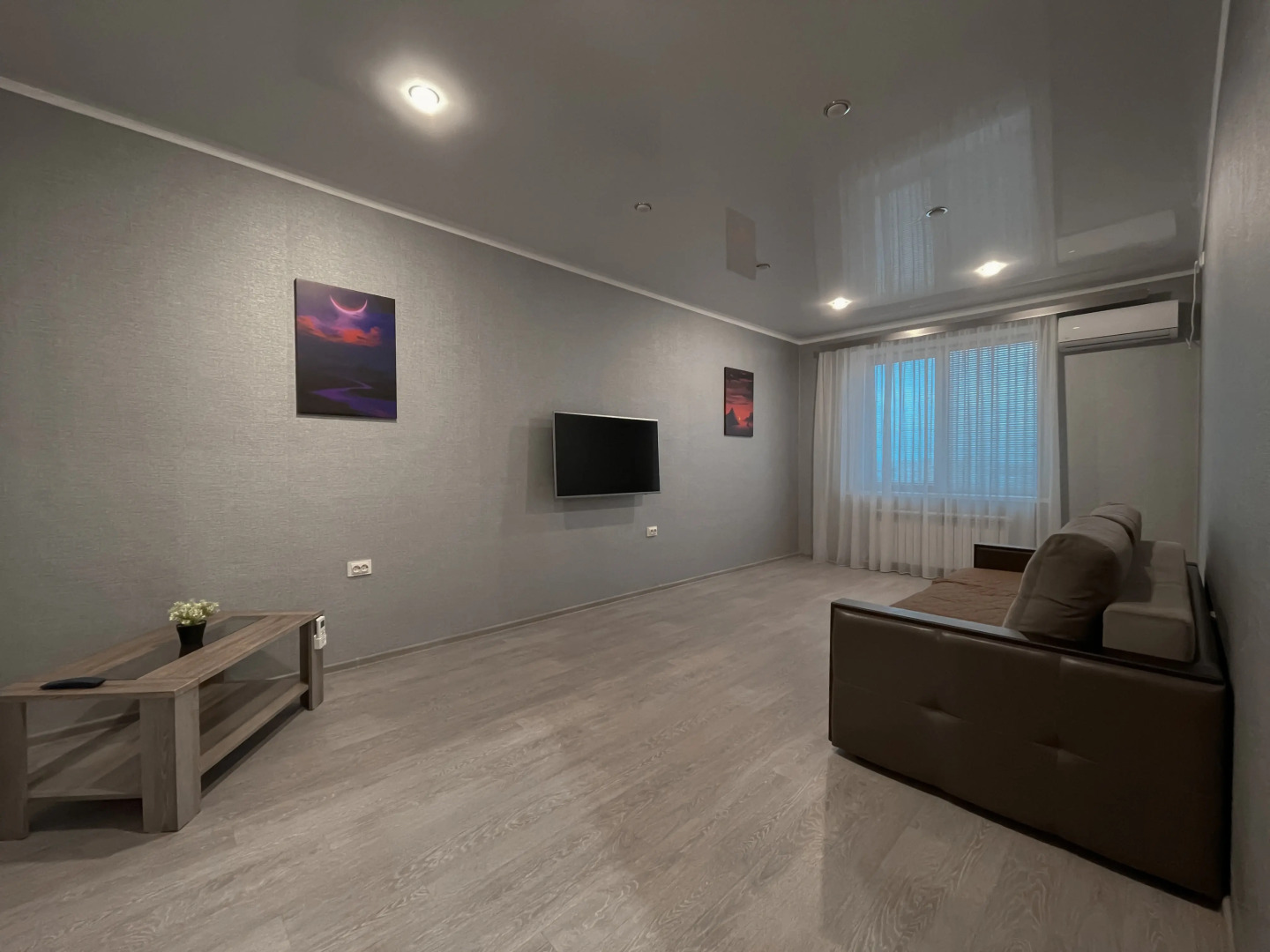 Квартира Green FOX двухкомнатная с евроремонтом