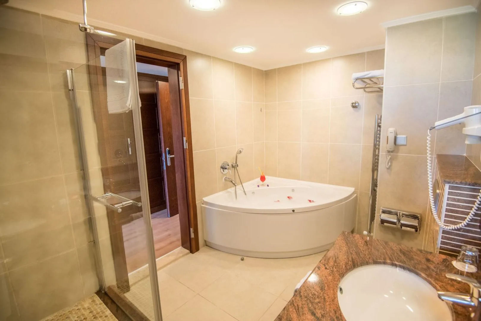 Отель Korineum Golf & Beach Resort