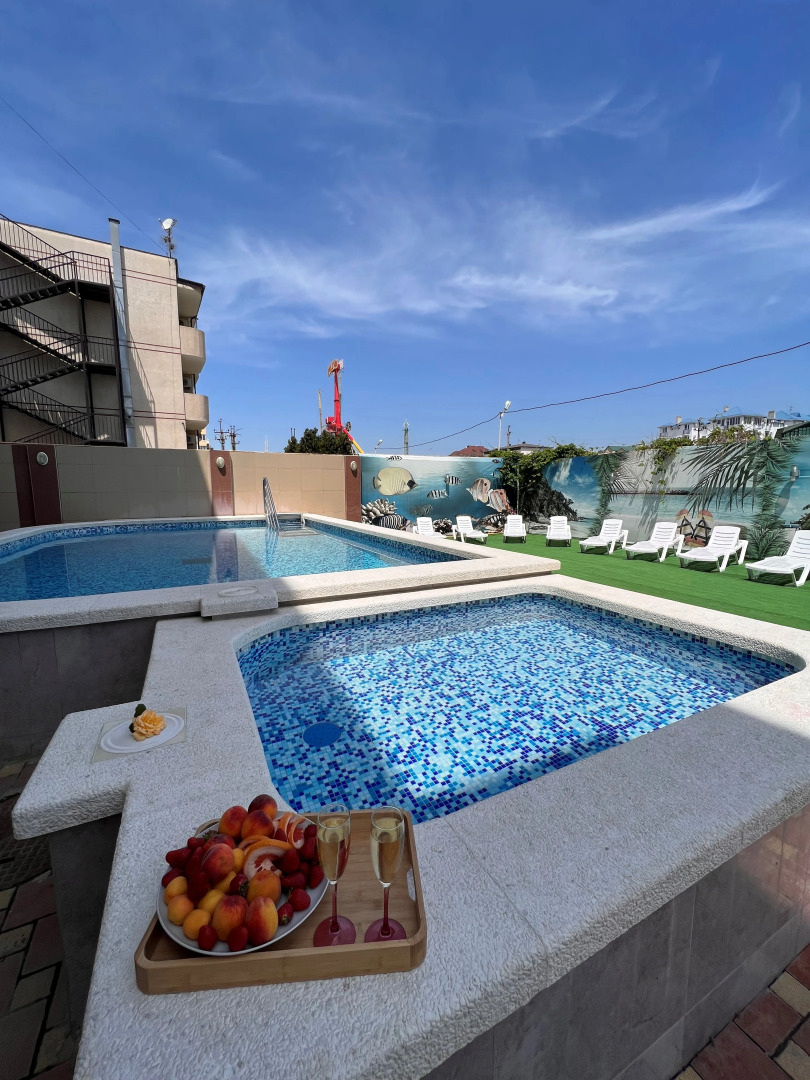 Отель Леонидас