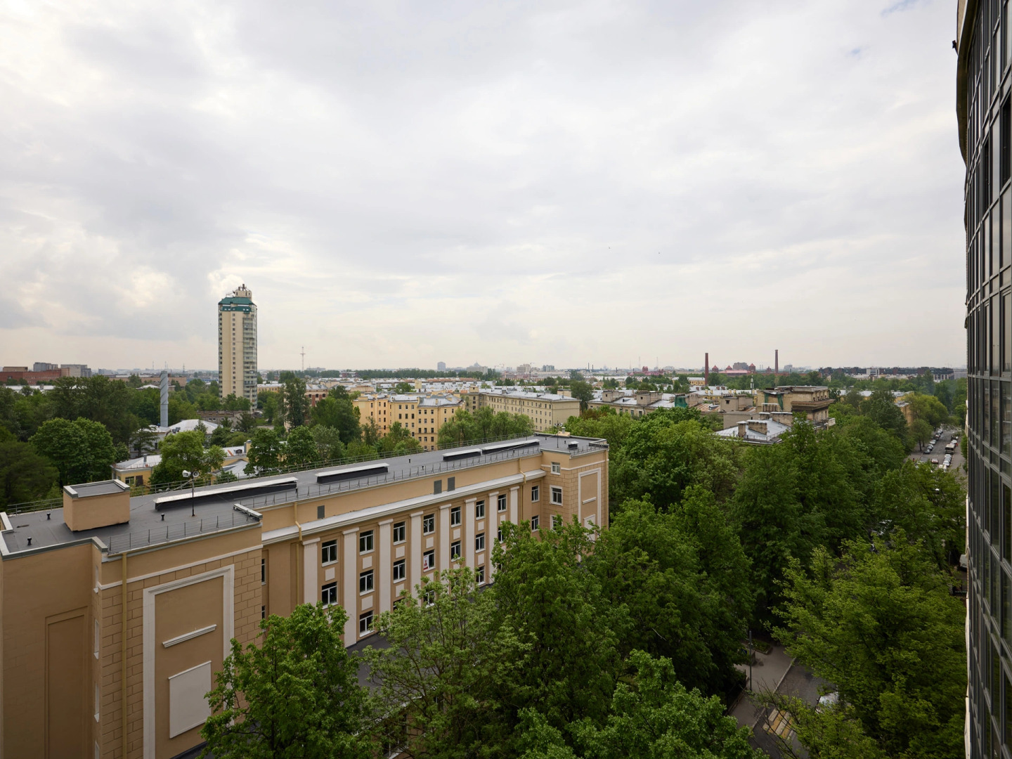 Квартира Студия Бирюза в 3 минутах пешком от метро Лесная