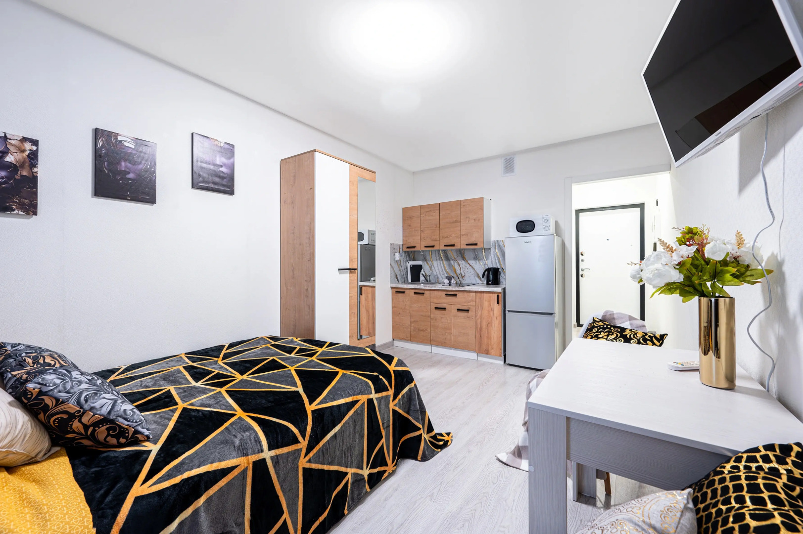 Апартаменты Уютная студия рядом с м. Девяткино