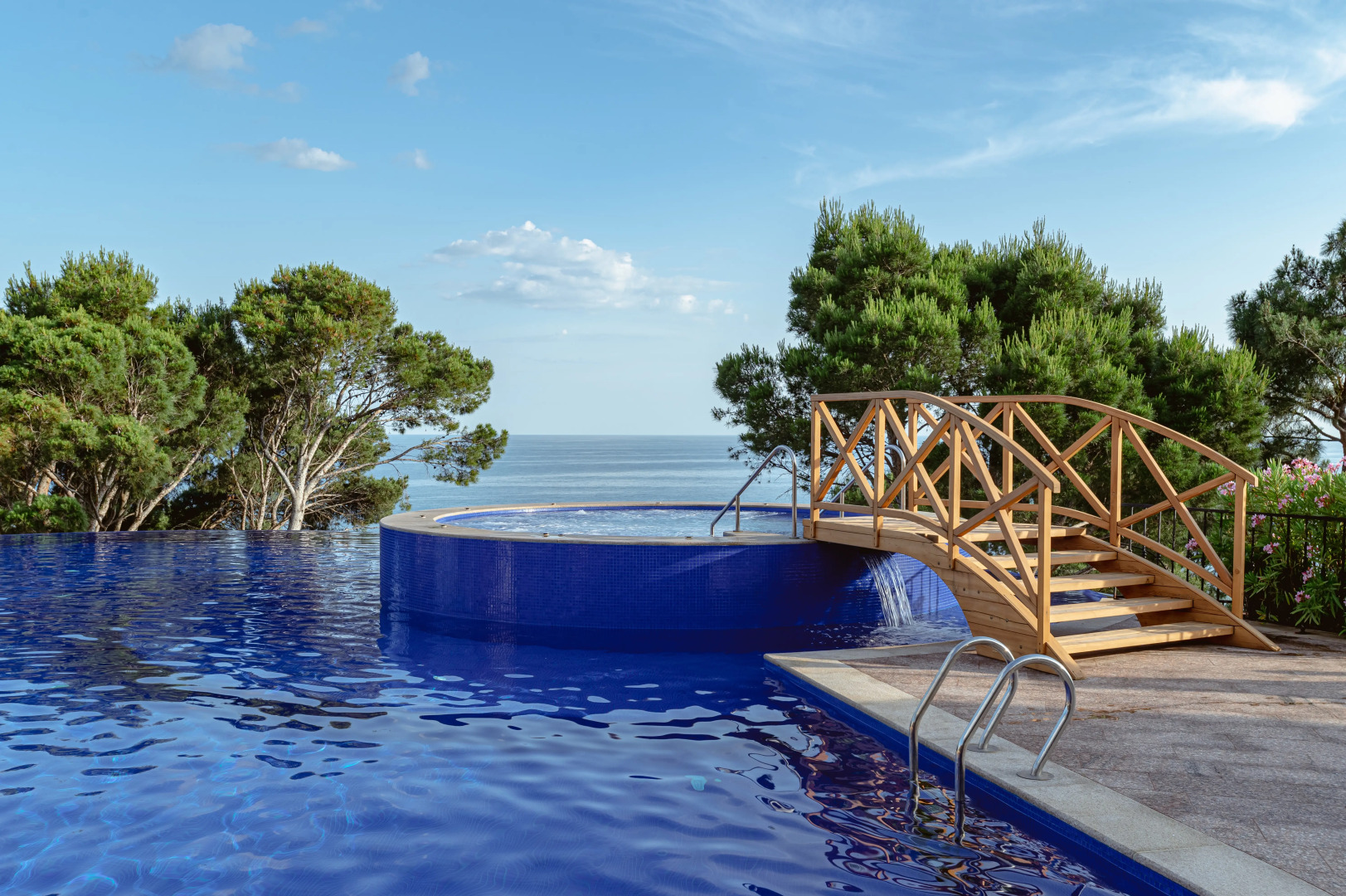 Отель Крымский Бриз Hotel & Villas