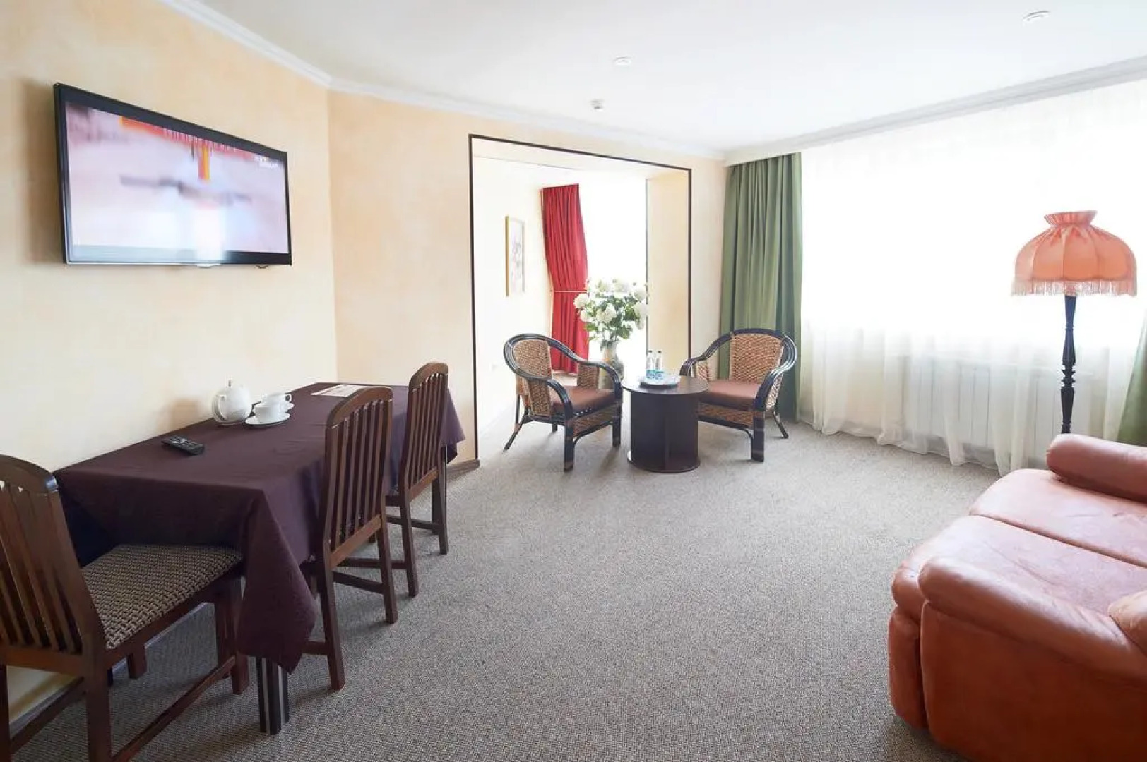 Отель Аврора