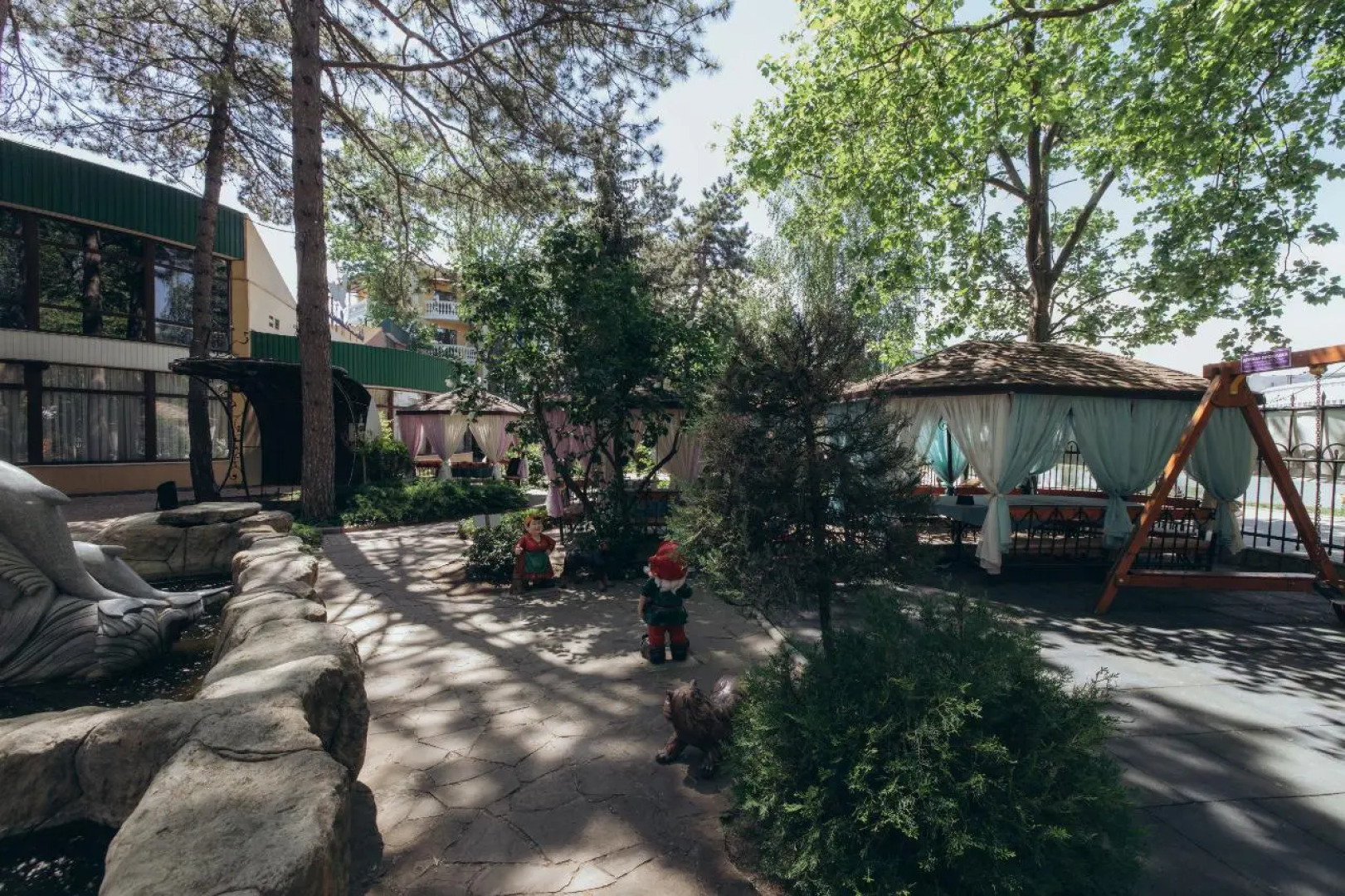 Отель Даяна