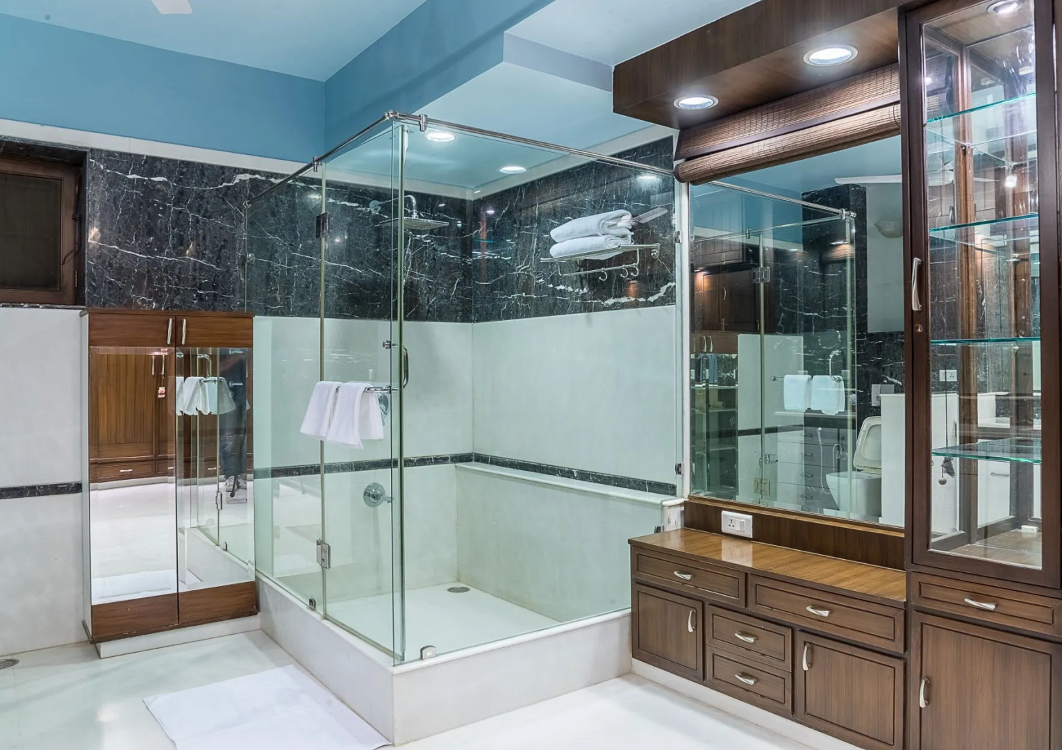 Отель The Almond Tree