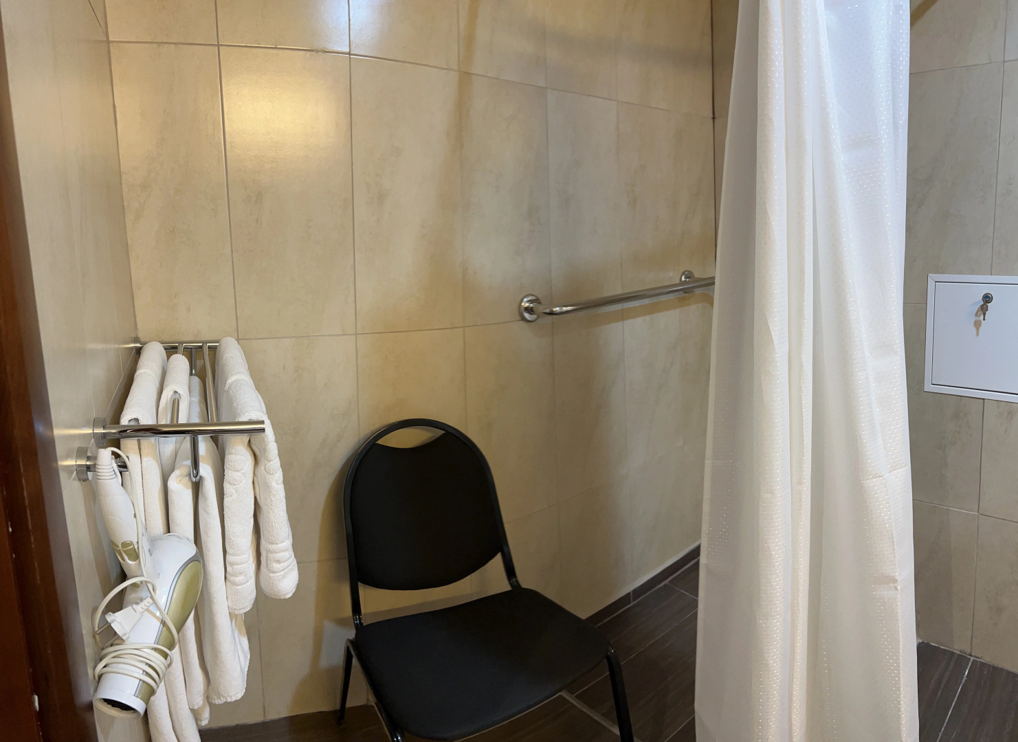 Hotel Paris Gostinichnogo Kompleksa Dvfu