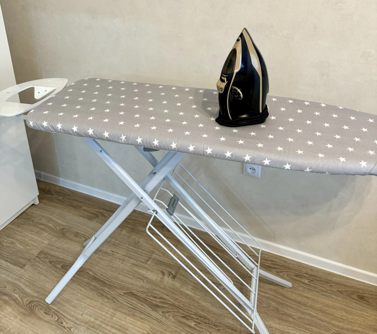 Квартира Новая Евродвушка недалеко от Аэропорта